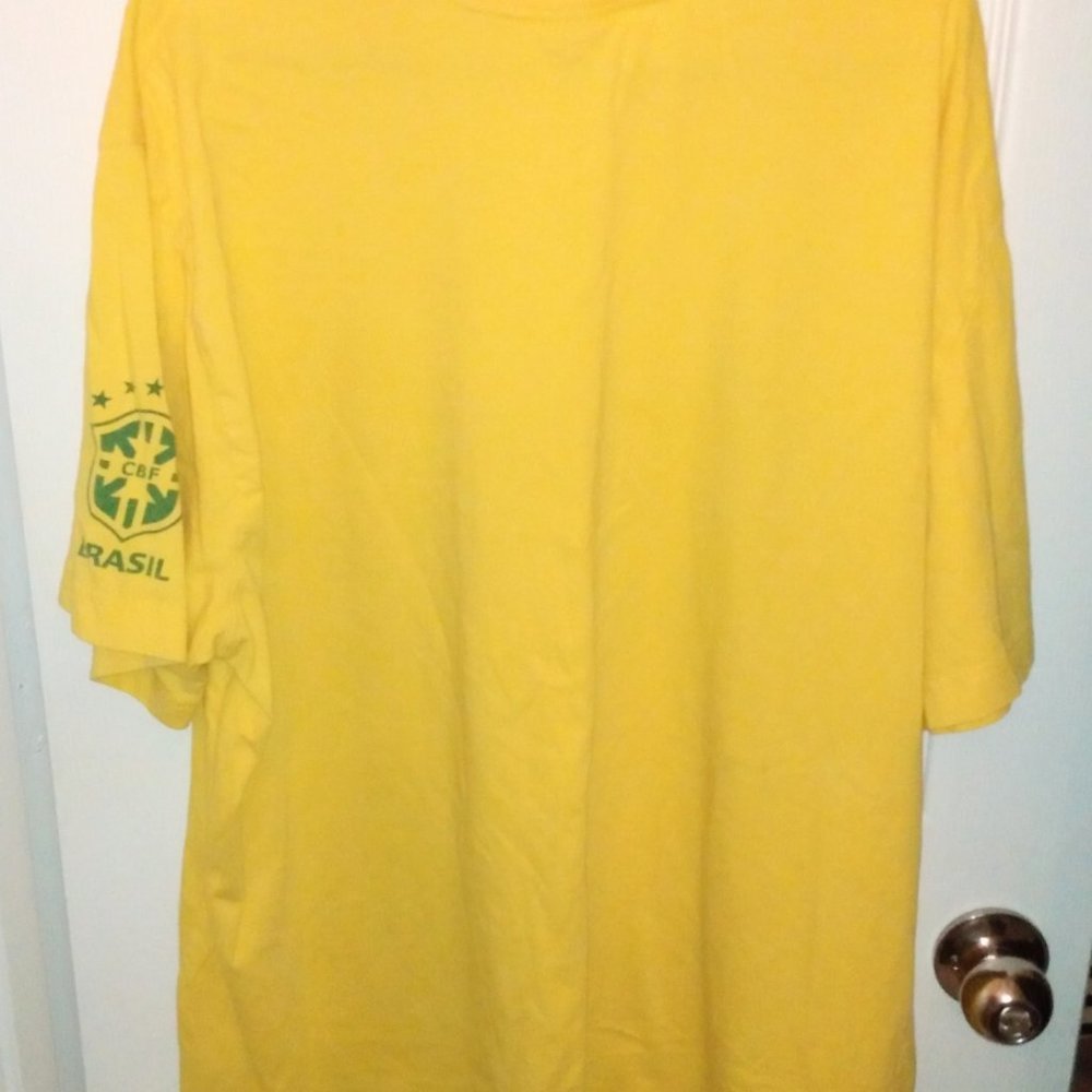 Nike Brasil T Shirt Yellow Amor Futebol Distressed XXL - Picture 2 of 3